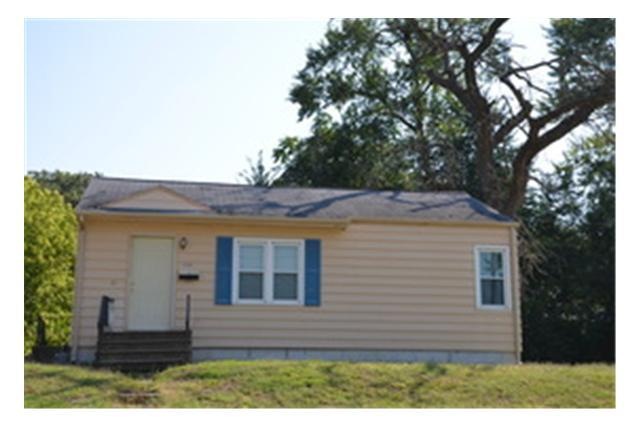 1331 E 33rd St, Des Moines, IA 50317 - photo 1