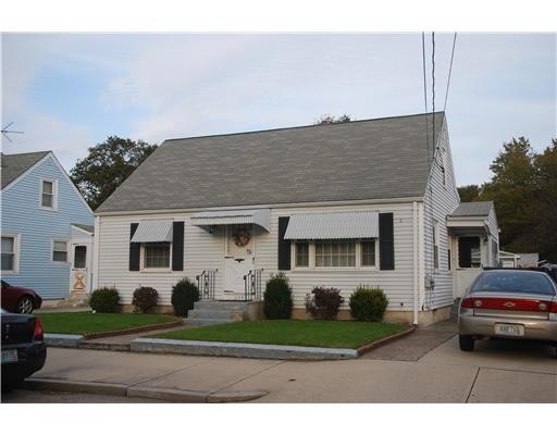 209 Clews St, Pawtucket, RI 02861 - photo 1