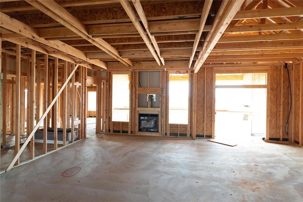 2909 Crossover Ct, Moore, OK 73160 - photo 1