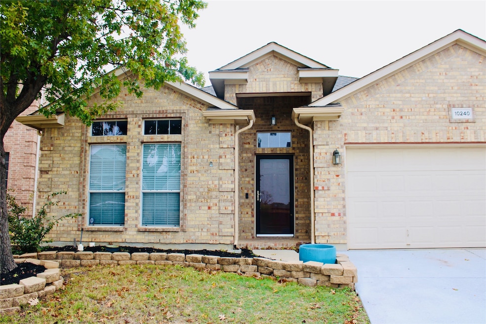 10240 Los Barros Trail, Fort Worth, TX 76177 - photo 1