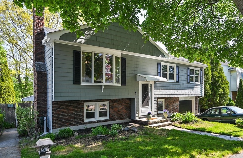 Sold $563,000 • Co-Listing Agent