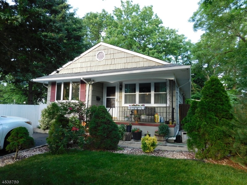 45 Kossuth St, Piscataway, NJ 08854 - photo 1