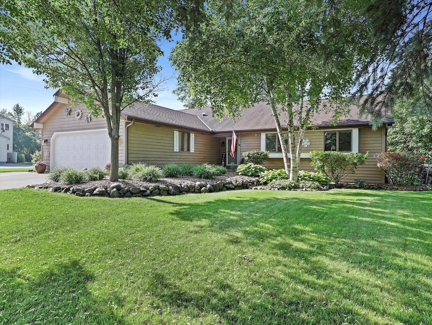 N104W16845 Thornapple Row, Germantown, WI 53022 - photo 1