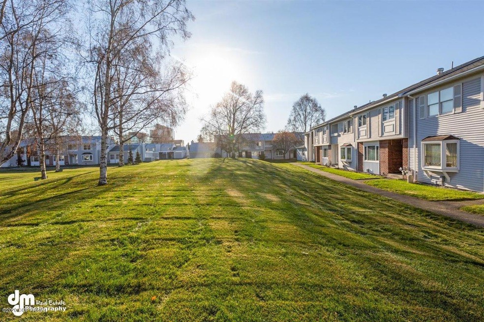 15-Front Yard_KI_040