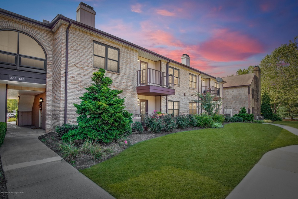 813 Wellington Place, Matawan, NJ 07747 - photo 1