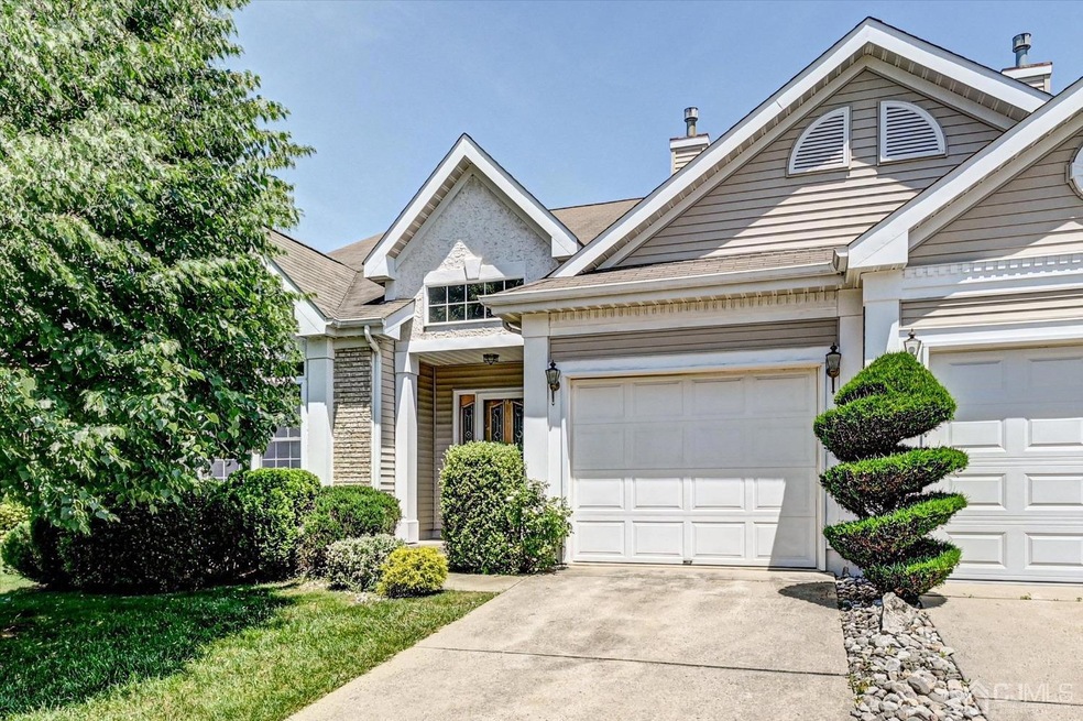 4 Wellington Place, Monroe Township, NJ 08831 - photo 1