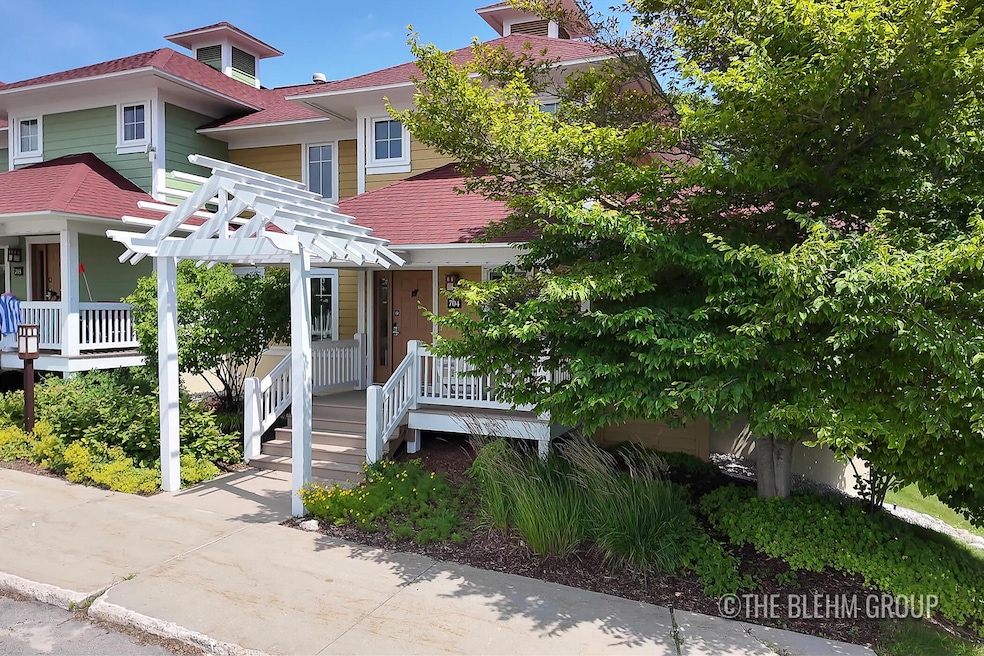 12069 Mountain Top Cir unit 704, Thompsonville, MI 49683 - photo 1