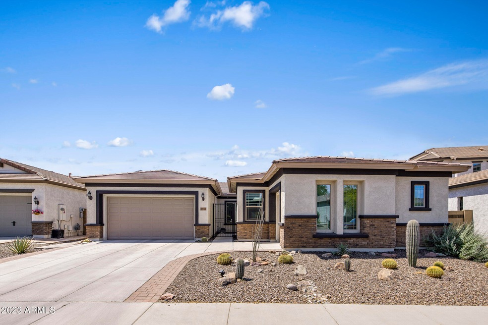 1531 W Molly Ln