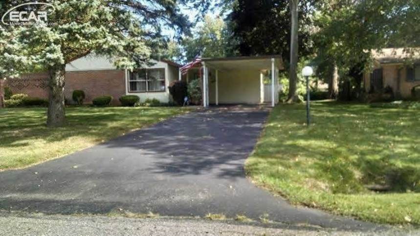 3009 Circle Dr, Flint, MI 48507 - photo 1