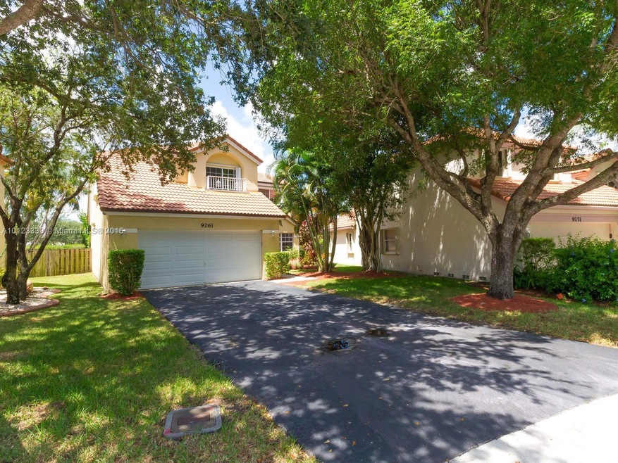 9261 Oak Grove Cir, Davie, FL 33328 - photo 1