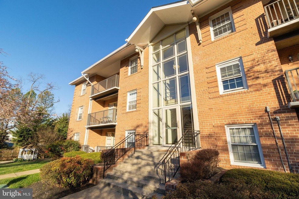 3332 Spring Ln unit C-36, Baileys Crossroads, VA 22041 - photo 1