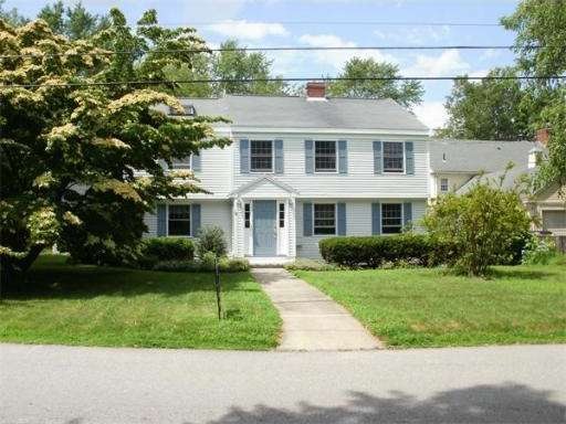 28 Myrtle Ave, Newburyport, MA 01950 - photo 1