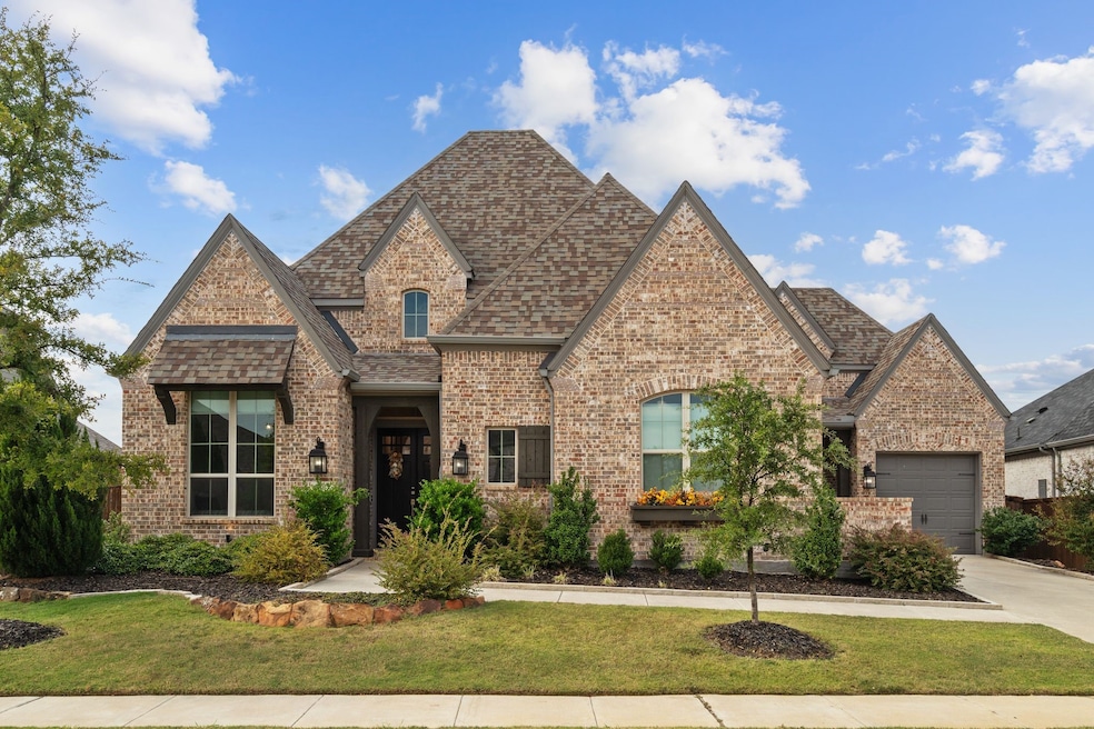 Under Contract $719,900