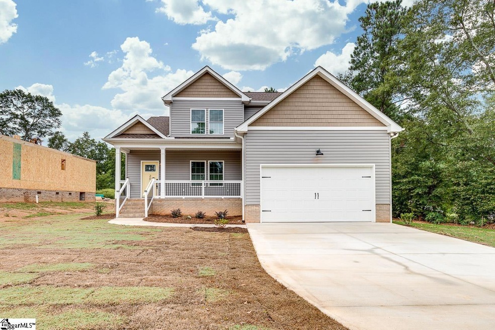 202 Hawthorne Dr, Simpsonville, SC 29680 - photo 1