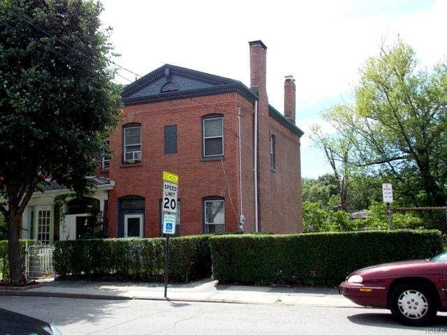 285 Warburton Ave, Yonkers, NY 10701 - photo 1