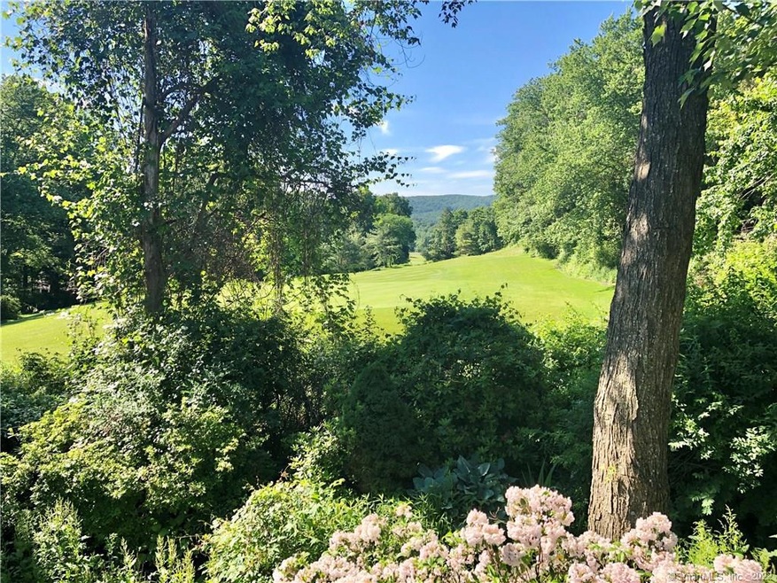 190A Heritage Village, Southbury, CT 06488 - photo 1