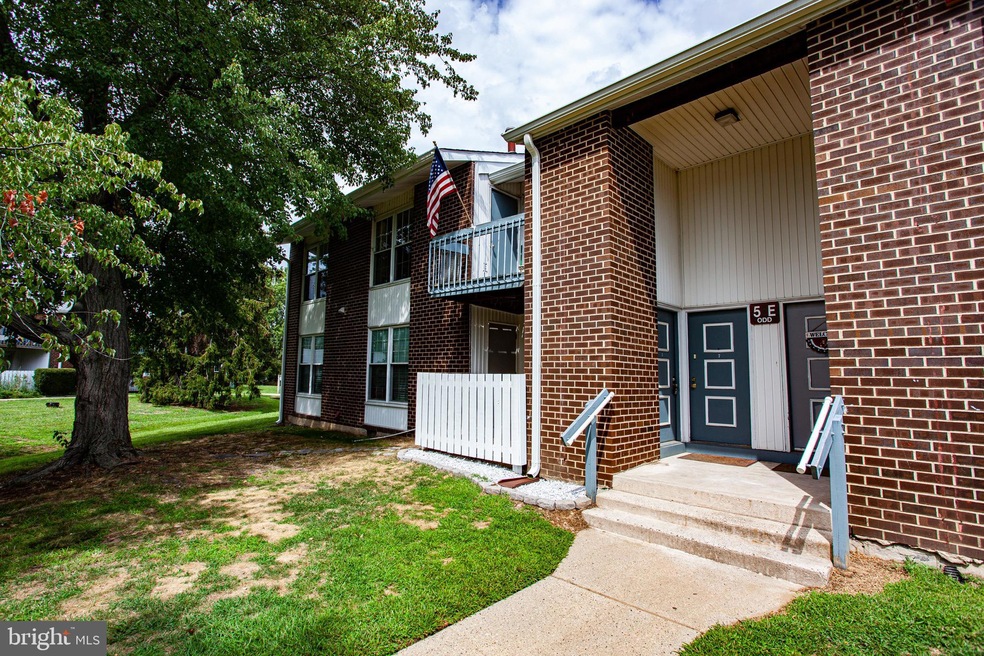 275 Green St unit 5E3, Beverly, NJ 08010 - photo 1