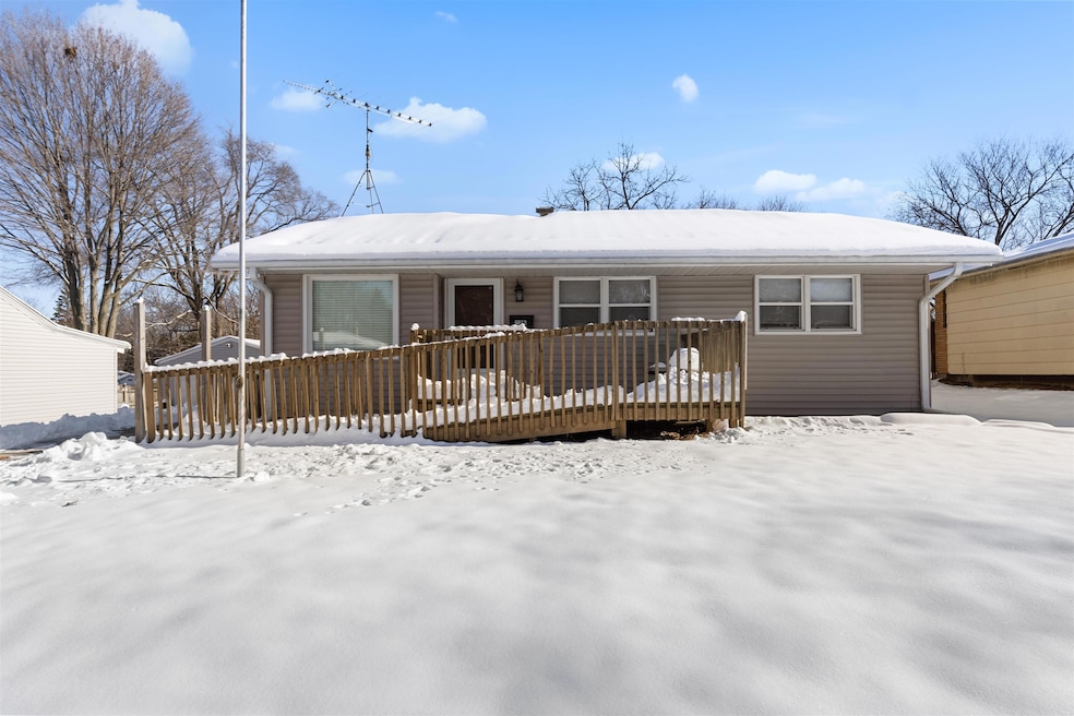 2316 Cornell Dr, Rockford, IL 61108 - photo 1