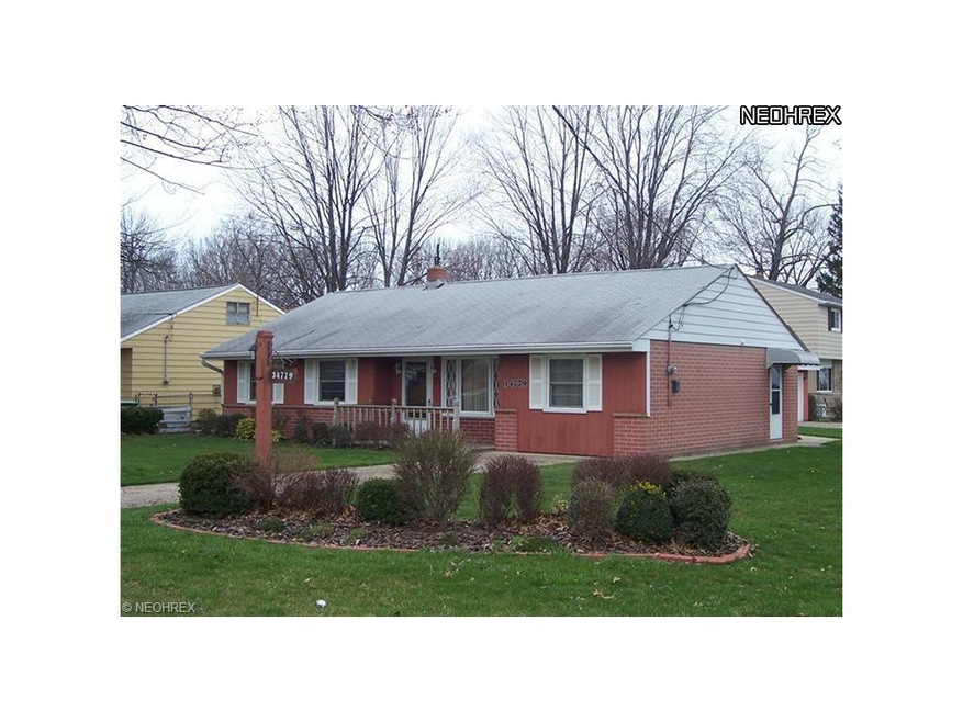 Well cared for brick ranch on nicely landscaped lo