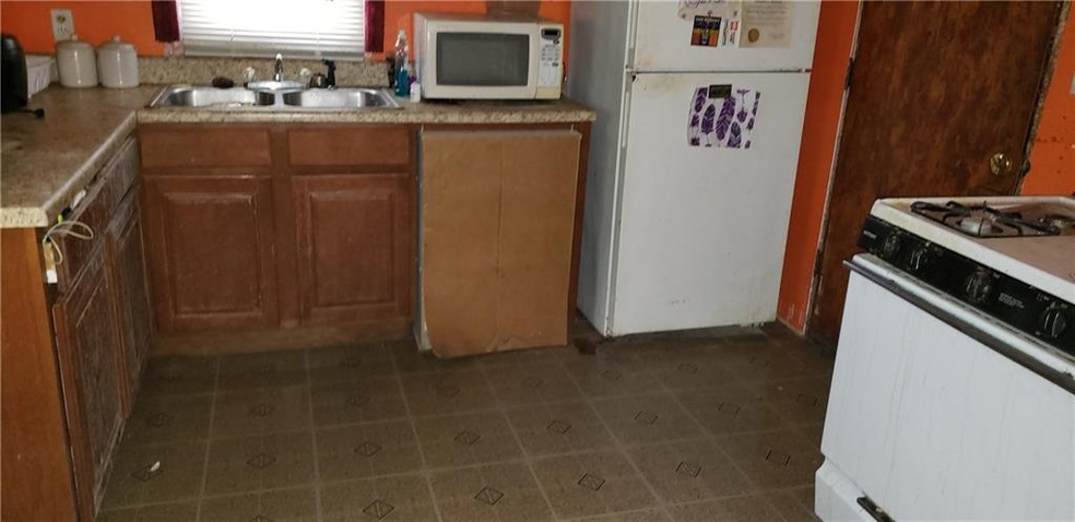 1540 NE 39th St, Oklahoma City, OK 73111 - photo 1