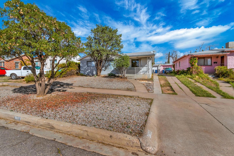 3823 Mountain Ave, El Paso, TX 79930 - photo 1