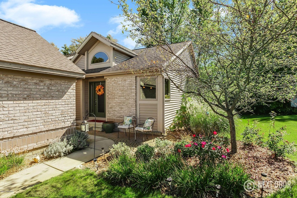 2549 Highridge Ln SE unit 46, Grand Rapids, MI 49546 - photo 1