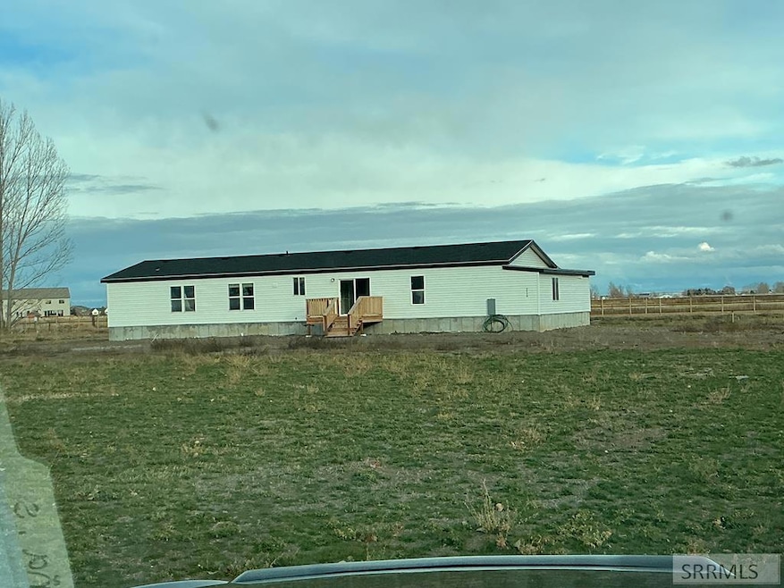 2124 N 3000 W, Rexburg, ID 83440 - photo 1
