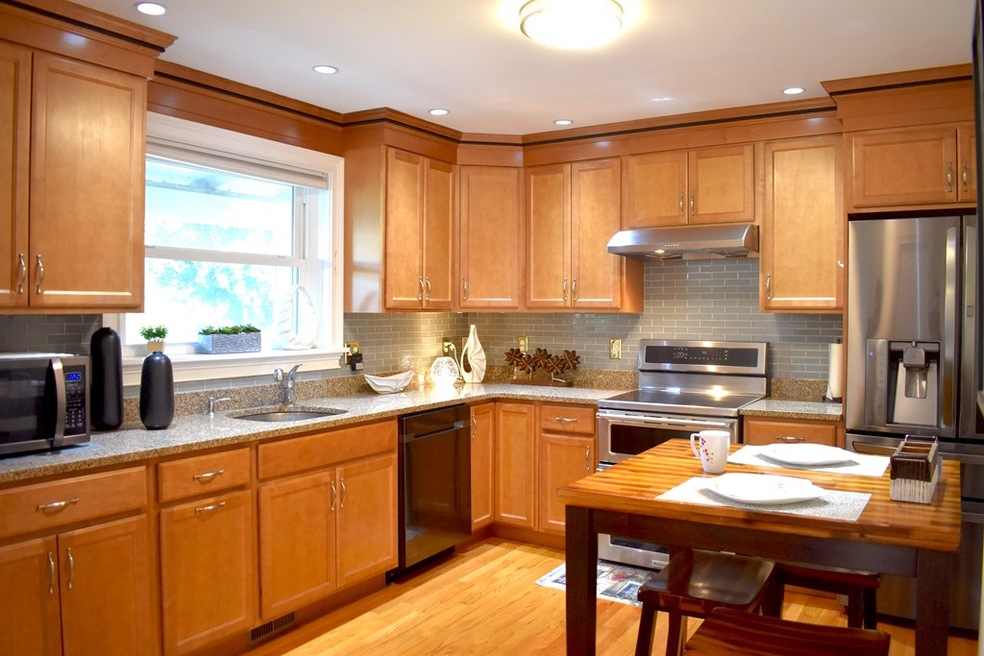 26 Grossman St, Quincy, MA 02169 - photo 1