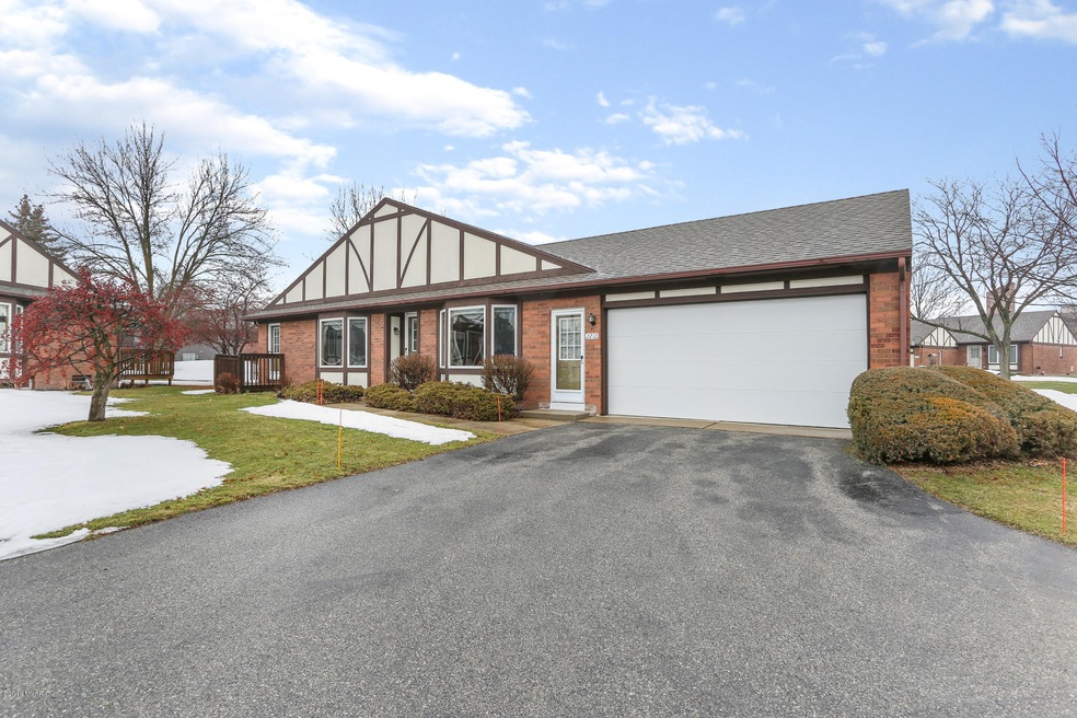 2212 Radcliff Cir SE, GR-30
