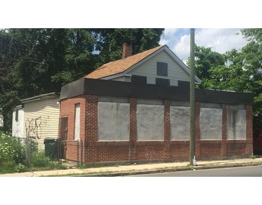 64 Hancock St unit 66, Springfield, MA 01109 - photo 1