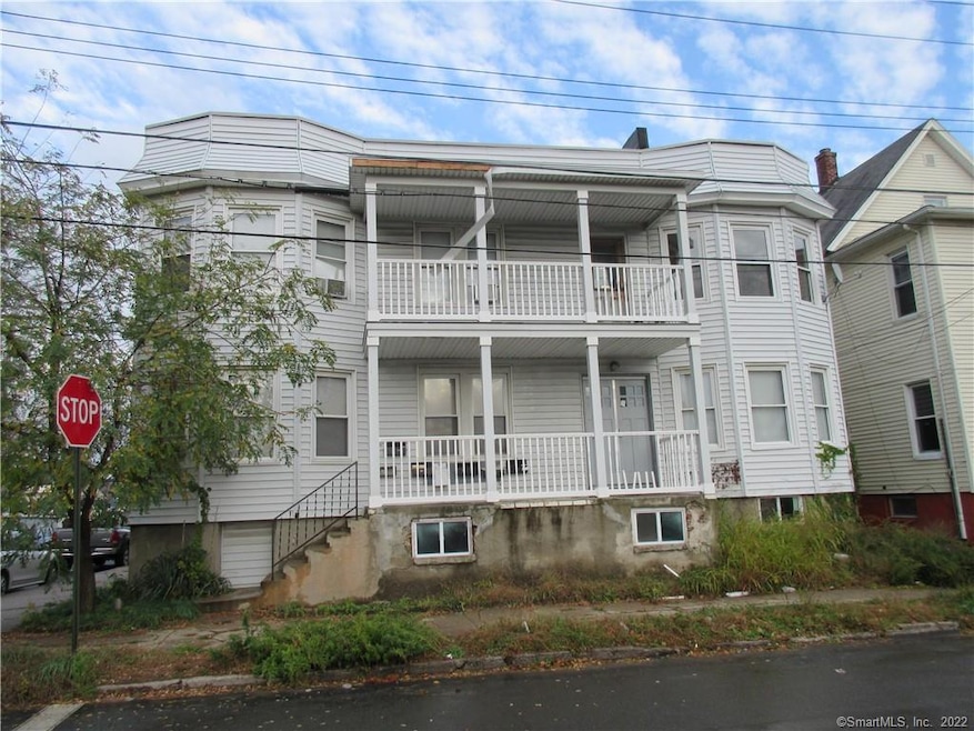 174 Logan St unit 8, Bridgeport, CT 06607 - photo 1