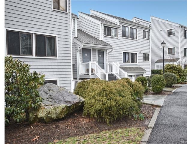 181 Rowayton Woods Dr unit 181, Norwalk, CT 06854 - photo 1