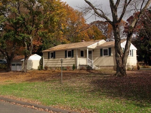 4 Washington St, Trumbull, CT 06611 - photo 1