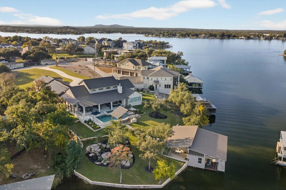 1011 Moss Downs Dr, Marble Falls, TX 78654 - photo 1