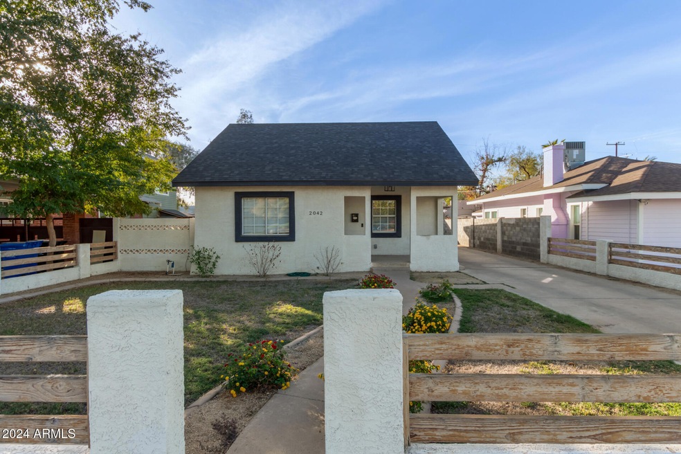 2042 N 11th St unit A, Phoenix, AZ 85006 - photo 1