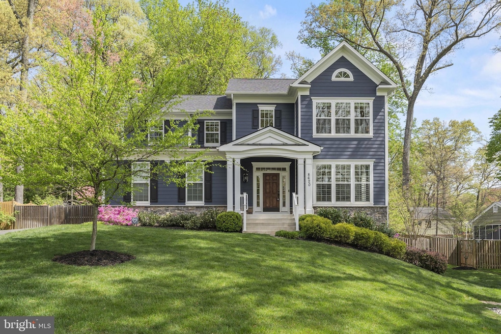 8620 Janet Ln, Vienna, VA 22180 - photo 1