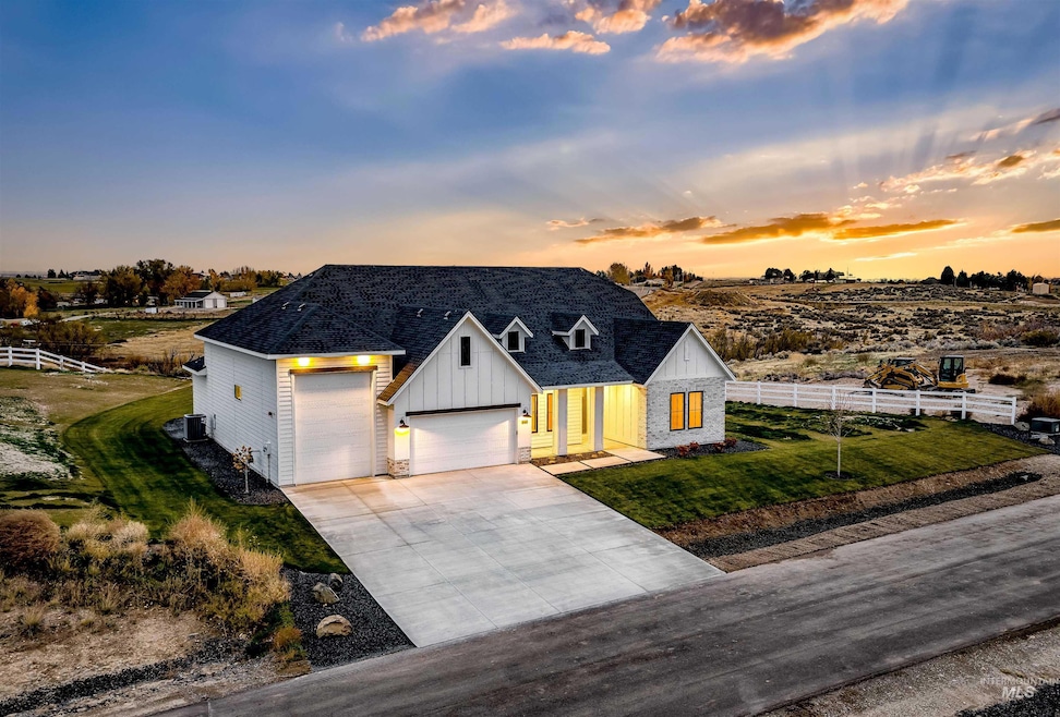 For Sale $1,199,000 • Co-Listing Agent