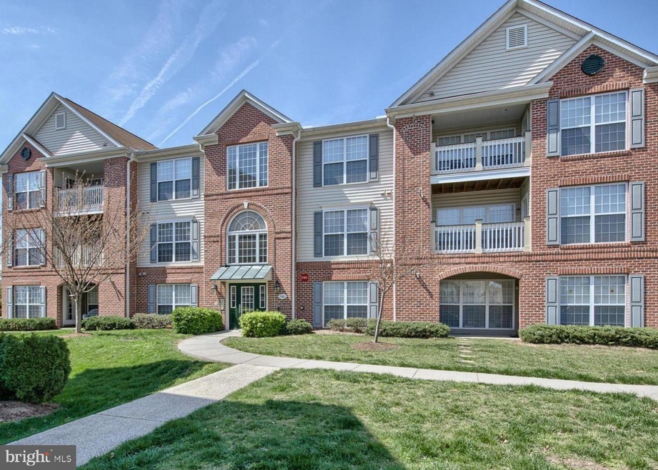 2503 Hemingway Dr unit 2B, Frederick, MD 21702 - photo 1