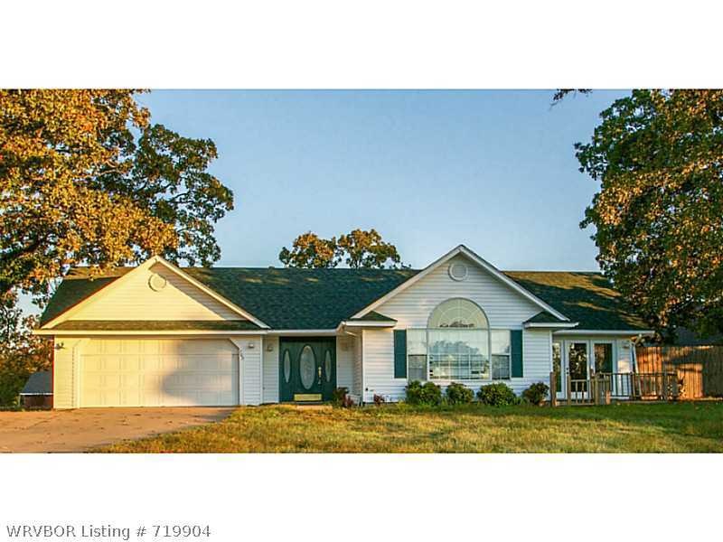 703 Wesley Ln, Muldrow, OK 74948 - photo 1