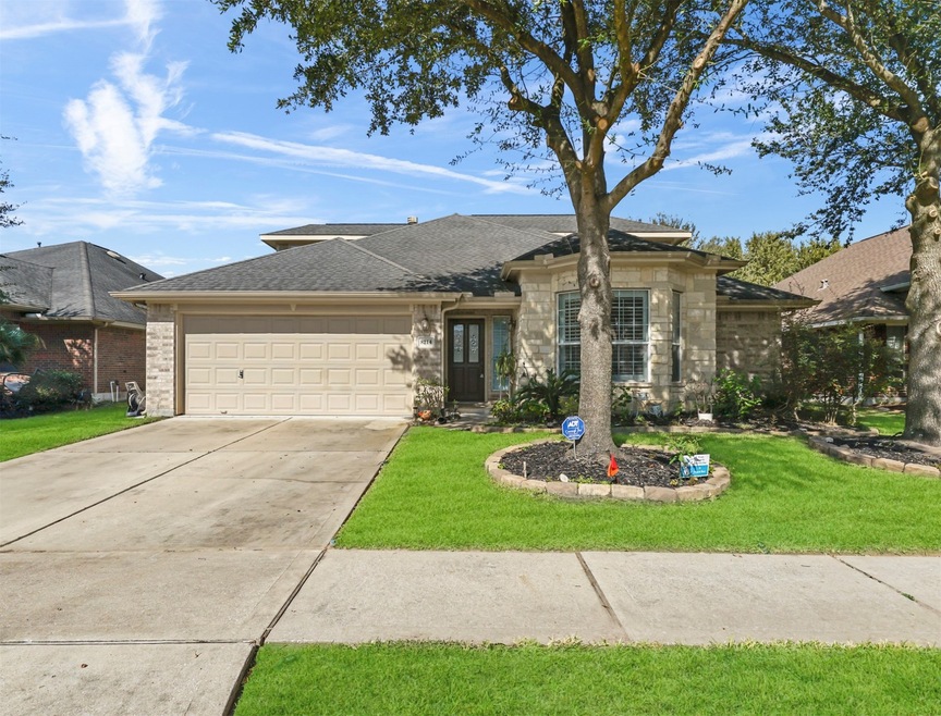 8214 Garrison Point Dr, Houston, TX 77040 - photo 1
