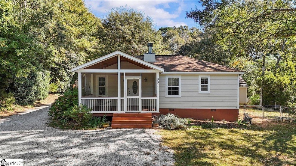 551 Rockridge Dr, Greer, SC 29651 - photo 1