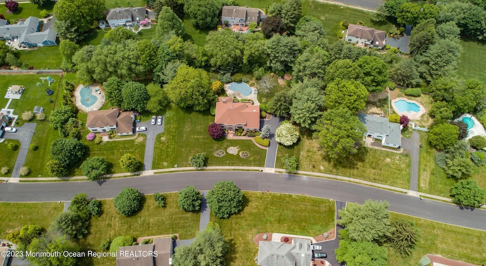 8 Country Squire Ln, Holmdel, NJ 07733 - photo 1