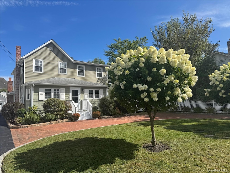 51 Furman Ln, Patchogue, NY 11772 - photo 1