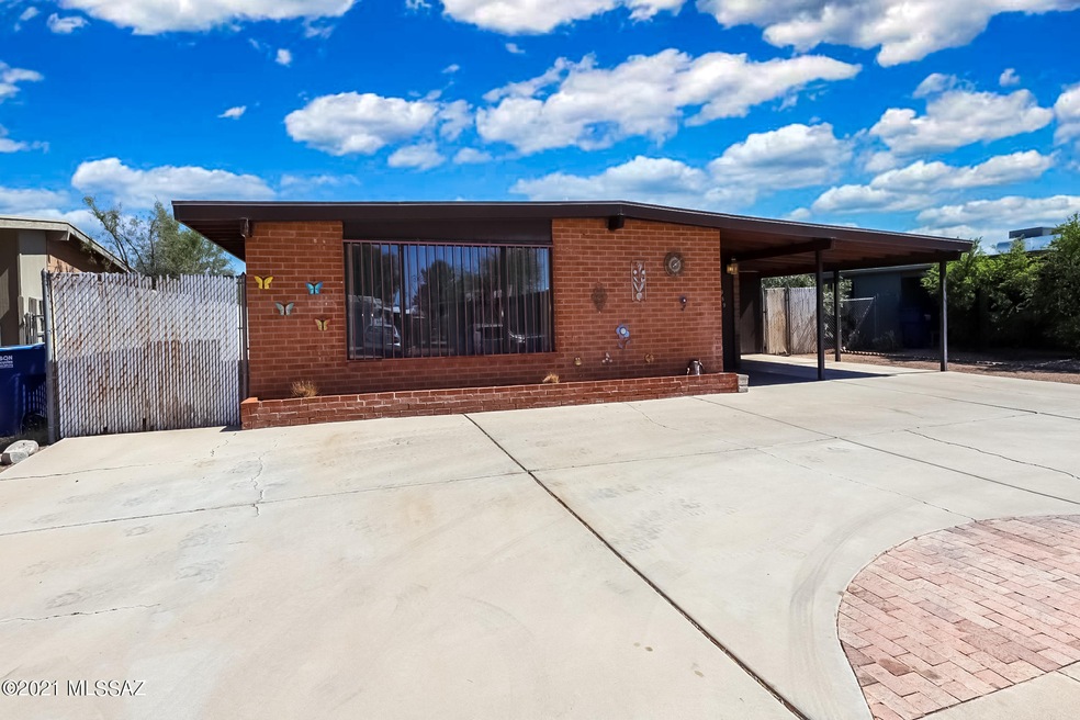 6989 E Casey Pl