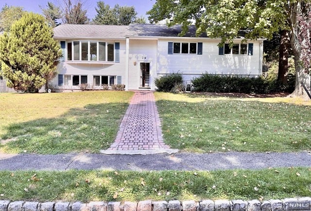 29 Tiffany Dr, Livingston, NJ 07039 - photo 1