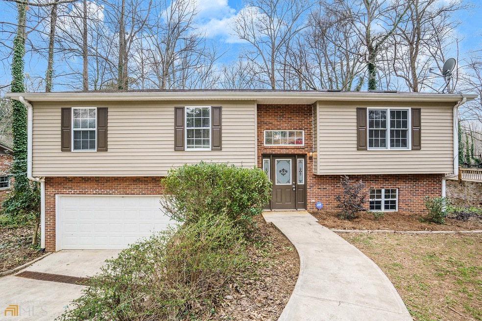 737 Robinhood Trail, Gainesville, GA 30501 - photo 1