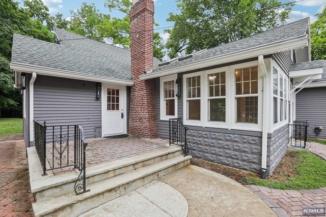 261 W Saddle River Rd, Upper Saddle River, NJ 07458 - photo 1