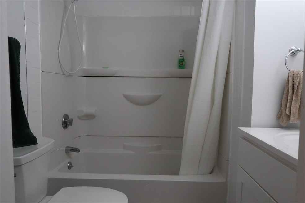 29 Floyd Ave unit 9, West Lebanon, NH 03784 - photo 1