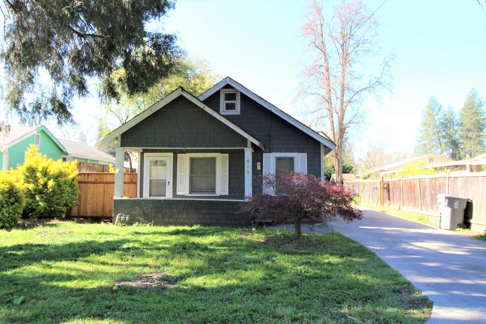 511 SE Riverside Ave, Grants Pass, OR 97526 - photo 1