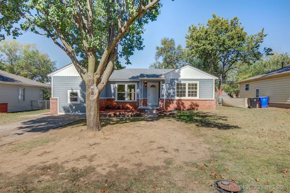 114 W Pittsburg Place, Broken Arrow, OK 74012 - photo 1